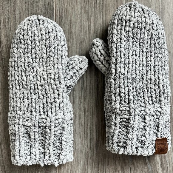 Roots Mitts 12-18Mths - Picture 1 of 4